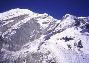 ネパール／パルチャモ（6,187m）登頂18日間